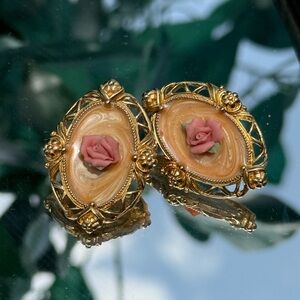 Vintage Avon Gold-Tone Rose Women's Earrings